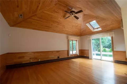 Living - 90 Frontier Rd, Warwick, RI 02889 photo 3 of 9