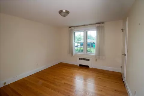 Bedroom - 90 Frontier Rd, Warwick, RI 02889 photo 2 of 2
