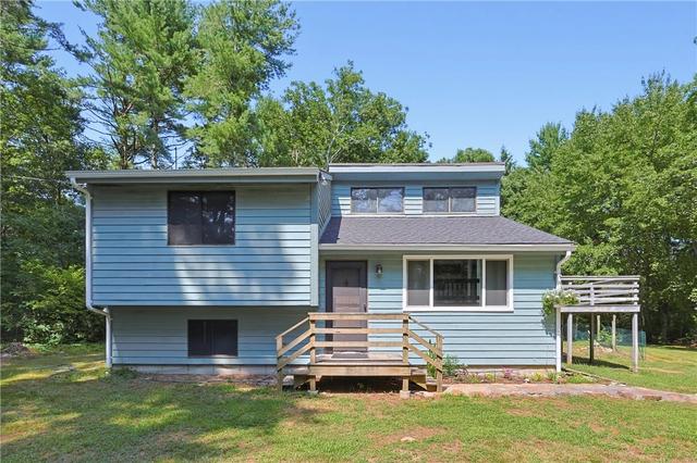 35 Dawn Ln, Wood River Junction, RI 02894