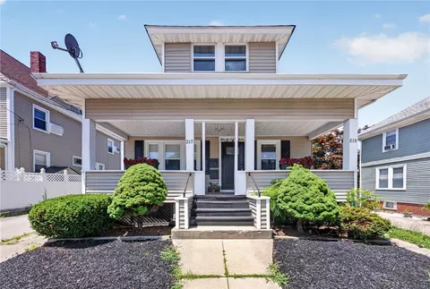 217 Pontiac Ave, Cranston, RI 02910
