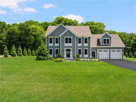 42 E Lantern Rd, Lincoln, RI 02865