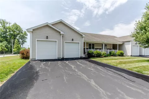 11 Morgan Ln #A, Smithfield, RI 02917