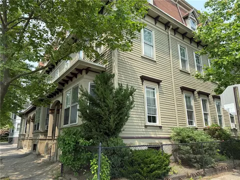 339 Thayer St, Providence, RI 02906