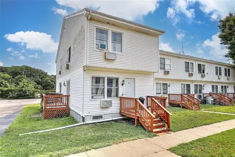 52 Nancy St #8, Providence, RI 02909