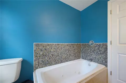 178 Halsey Rd, Woonsocket, RI 02895 photo 24