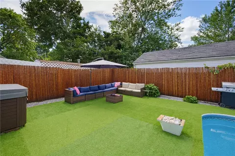 178 Halsey Rd, Woonsocket, RI 02895 photo 7