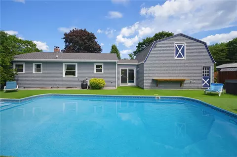 178 Halsey Rd, Woonsocket, RI 02895 photo 5
