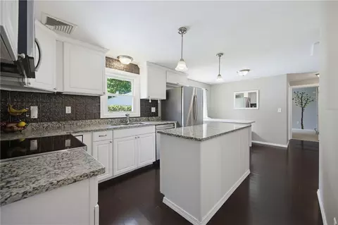 178 Halsey Rd, Woonsocket, RI 02895 photo 13