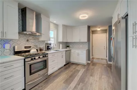 Kitchen - 16 Arlington Ave, Warren, RI 02885 photo 1 of 3