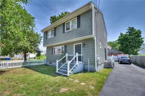 Exterior - 16 Arlington Ave, Warren, RI 02885 photo 2 of 8