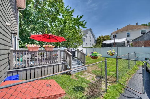 Exterior - 16 Arlington Ave, Warren, RI 02885 photo 6 of 8
