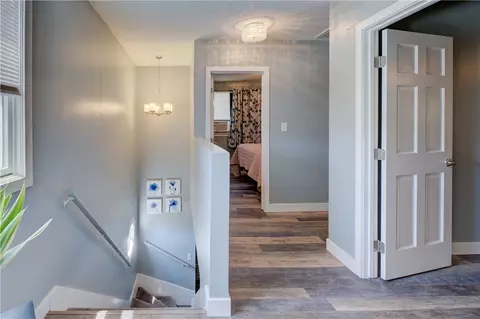 Entry Way - 16 Arlington Ave, Warren, RI 02885 photo 2 of 3