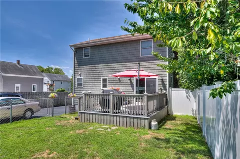 Exterior - 16 Arlington Ave, Warren, RI 02885 photo 5 of 8