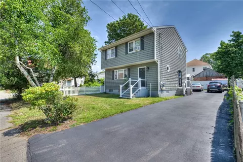 Exterior - 16 Arlington Ave, Warren, RI 02885 photo 3 of 8