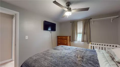 Bedroom - 21 Eileen Dr, Coventry, RI 02816 photo 4 of 5
