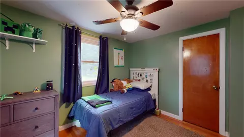 Bedroom - 21 Eileen Dr, Coventry, RI 02816 photo 2 of 5