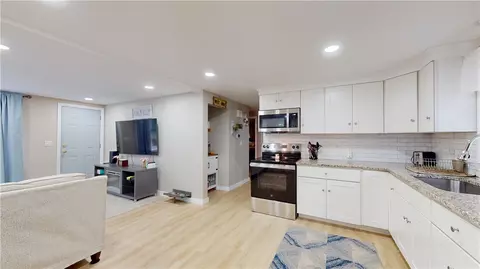 Kitchen - 21 Eileen Dr, Coventry, RI 02816 photo 1 of 2