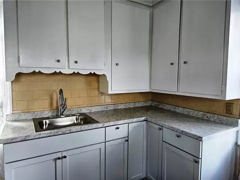 168 Spring St, Woonsocket, RI 02895 photo 11