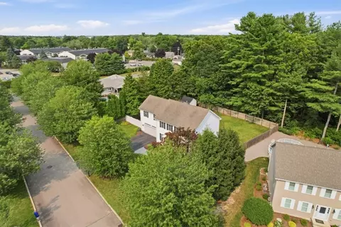 View/Area - 26 Davis Cir, Warwick, RI 02886 photo 5 of 5