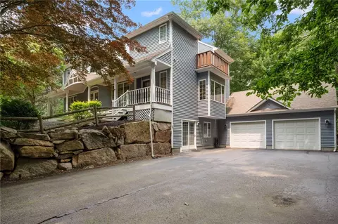 165 Lynn Cir, East Greenwich, RI 02818