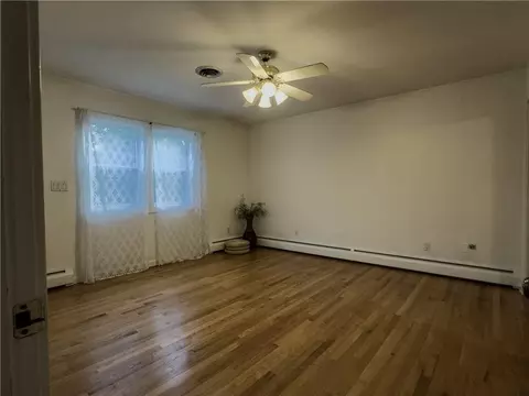 Bedroom - 18 Ann Ct, Cranston, RI 02921 photo 3 of 4