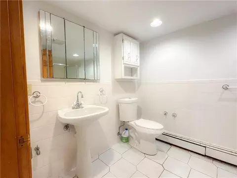 Bath - 18 Ann Ct, Cranston, RI 02921 photo 5 of 5