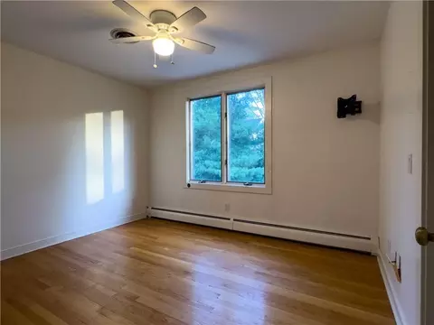 Bedroom - 18 Ann Ct, Cranston, RI 02921 photo 4 of 4