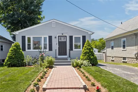 33 Belmont Ave, East Providence, RI 02914