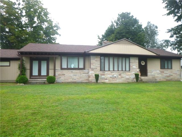 218 Oaklawn Ave, Cranston, RI 02920