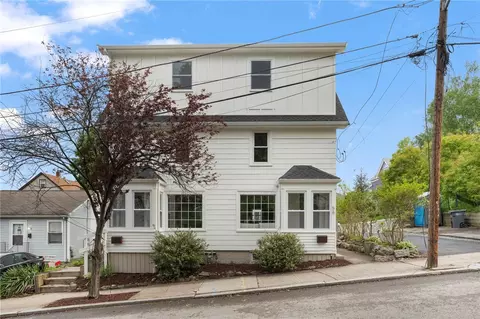 54 Grand View St, Providence, RI 02906