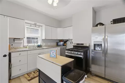 25 Hoppin Ave, Riverside, RI 02915