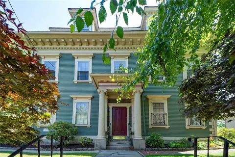 367 Benefit St #7, Providence, RI 02903