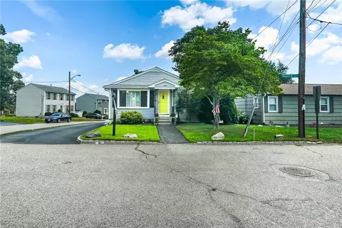 194 Vallette St, Cranston, RI 02920