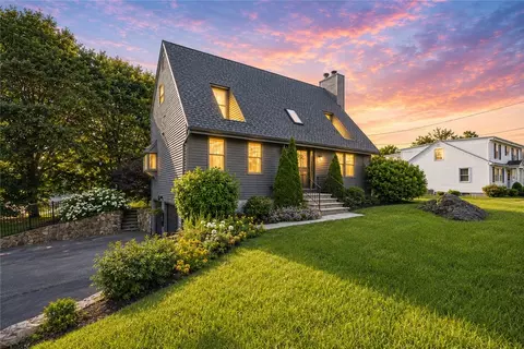 11 Loxley Dr, Johnston, RI 02919