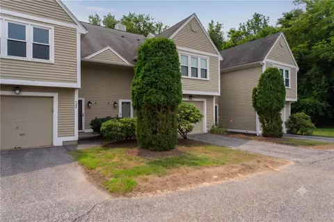 703 Brookhaven Ln #703, Woonsocket, RI 02895 photo 2