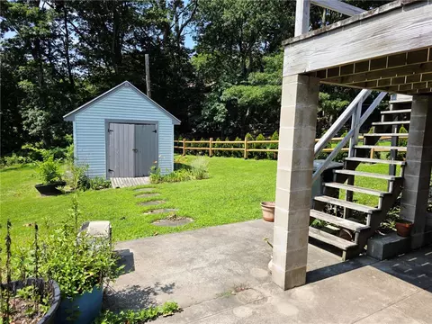 Exterior - 5 Brook View Ct, Westerly, RI 02891 photo 2 of 5