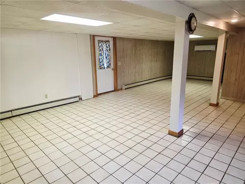 Living - 5 Brook View Ct, Westerly, RI 02891 photo 2 of 3