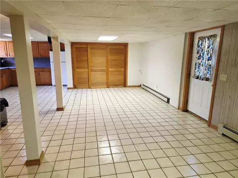 Living - 5 Brook View Ct, Westerly, RI 02891 photo 3 of 3
