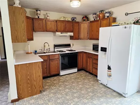 Kitchen - 5 Brook View Ct, Westerly, RI 02891 photo 1 of 3
