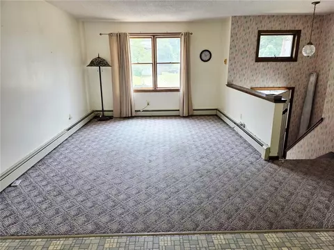Living - 5 Brook View Ct, Westerly, RI 02891 photo 1 of 2