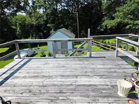 Exterior - 5 Brook View Ct, Westerly, RI 02891 photo 3 of 5