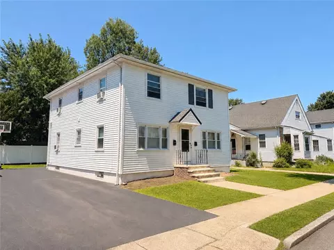 23 Iona St, Providence, RI 02908