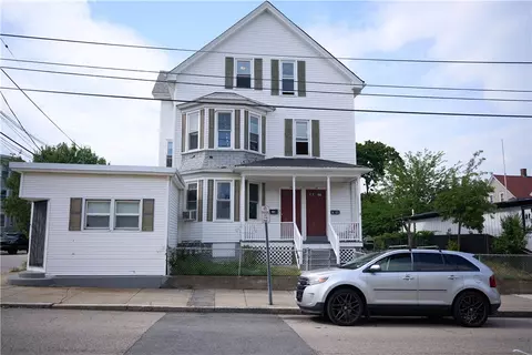 146 Pond St, Pawtucket, RI 02860