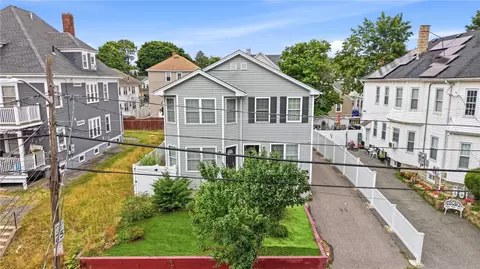 98 Oakland Ave, Providence, RI 02908