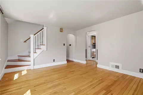 Living - 74 Macarthur Rd, Woonsocket, RI 02895 photo 2 of 4