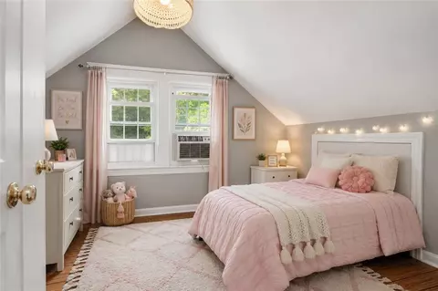 Bedroom - 74 Macarthur Rd, Woonsocket, RI 02895 photo 6 of 7