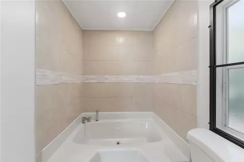 Bath - 61 Oak Ter, Mapleville, RI 02839 photo 2 of 3