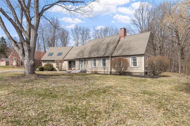40 Pelham Dr, Fitchburg, MA 01420