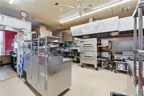 Kitchen - 620 Killingly St, Johnston, RI 02919 photo 2 of 6