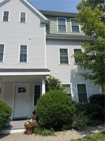 12 Park Ave #8, Narragansett, RI 02882